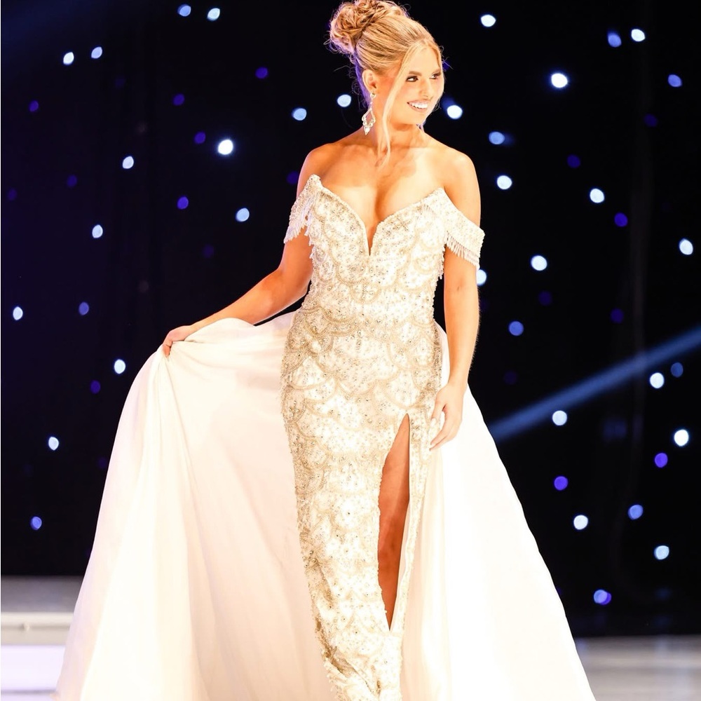 Ashley Lauren Couture size 8